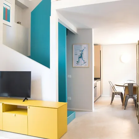Bezzecca 9 - Design Loft Steps From The アパート