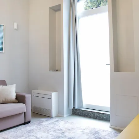 Bezzecca 9 - Design Loft Steps From The アパート レッコ